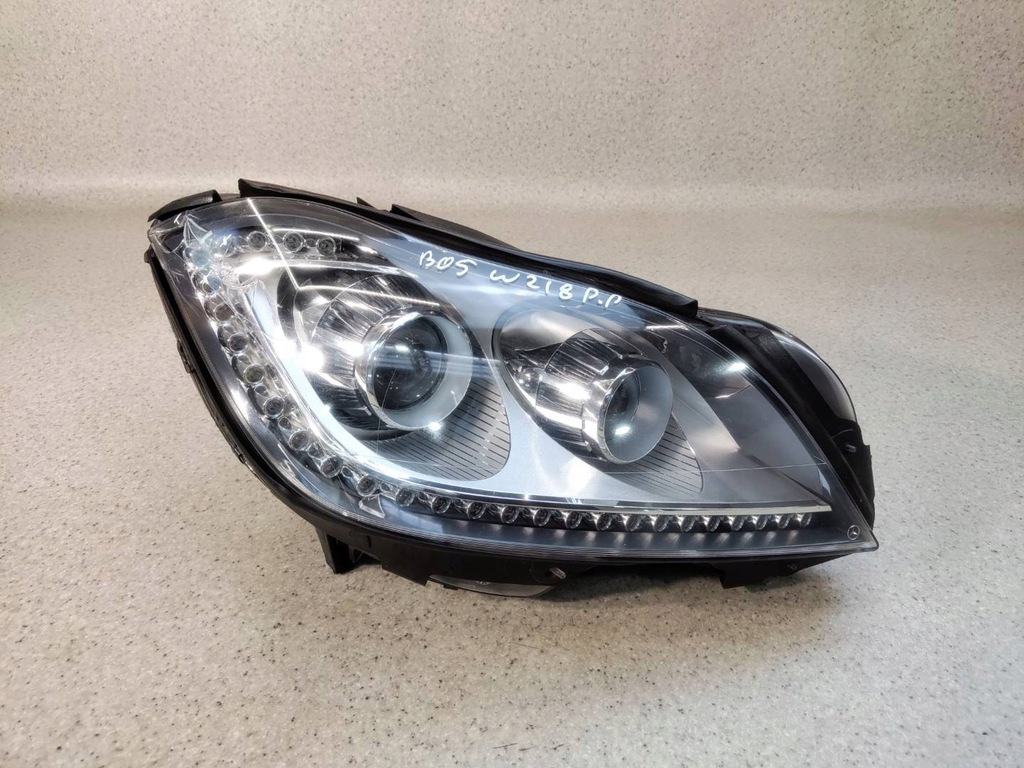 фото №1, Лампа права правий перед led mercedes cls w218 c218