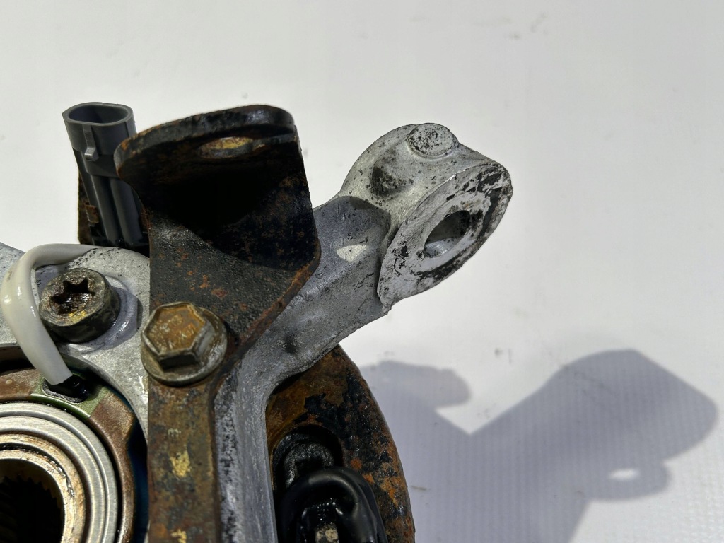 фото №8, Поворотный кулак ступица задняя задняя правая chevrolet corvette c6 2005-