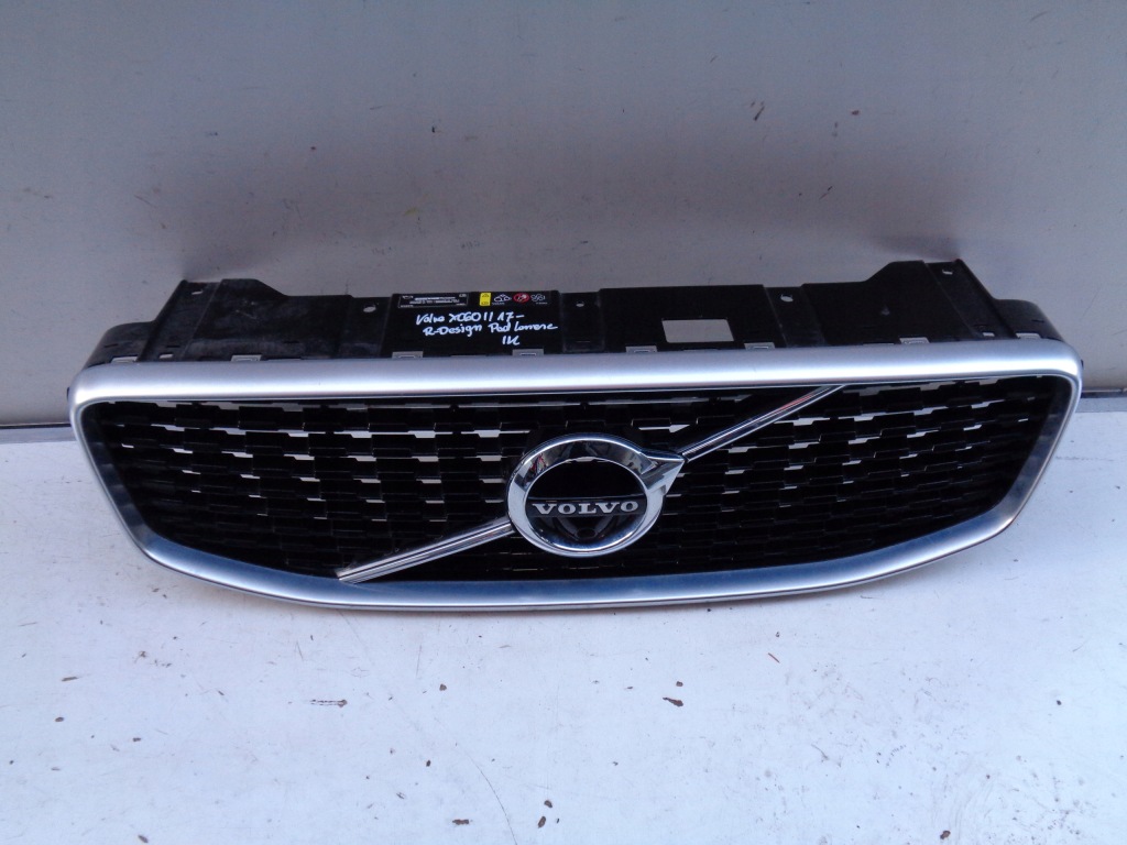 фото №4, Решётка радиатора решётка радиатора volvo xc60 ii 17- r-design pod камера