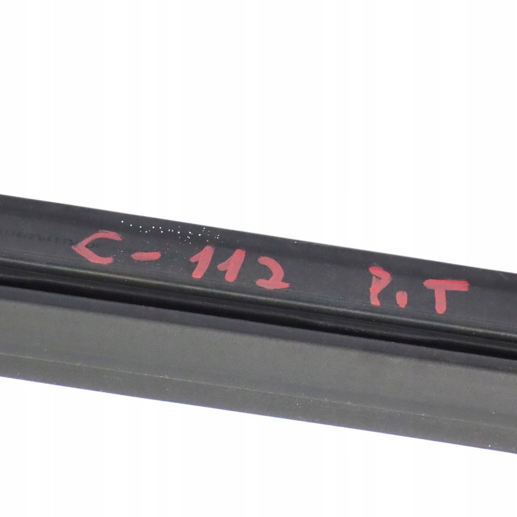 фото №11, Mercedes c117 внутренняя прокладка стекло дверь правый задняя a1177350265