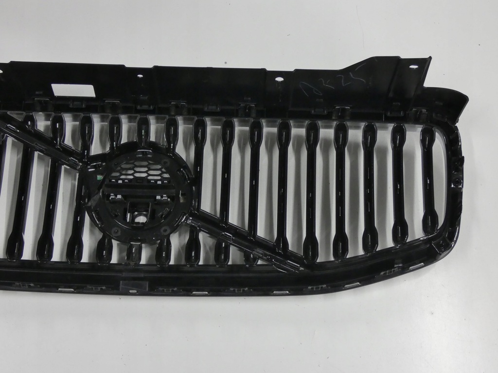 фото №6, Решітка радіатора, решітка радіатора volvo ii xc-60 inscription