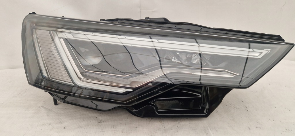 фото №1, Audi a6 c8 4k full led лампа передняя правая комплектная