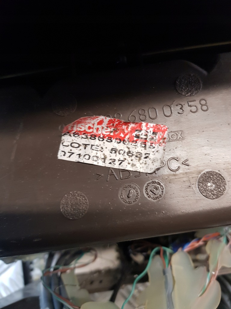 фото №13, Тунель середній полиця кронштейн na чашки mercedes vito w638 a6386800358