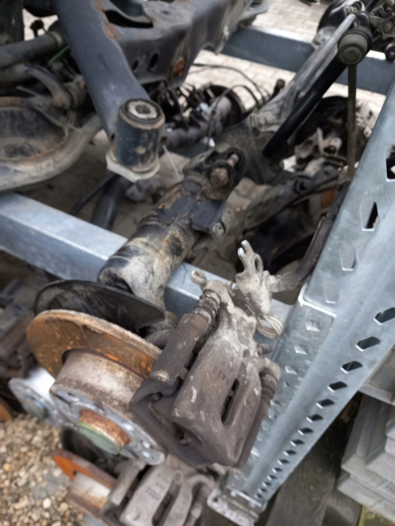 фото №3, Vw caddy короткий 2k5 15-20 r. oś задня