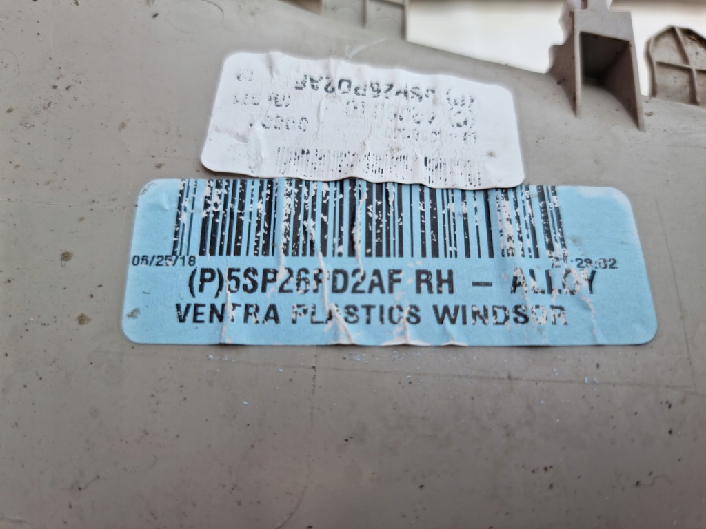 фото №7, Chrysler pacifica 3.6 захист заглушка поріг права 18r