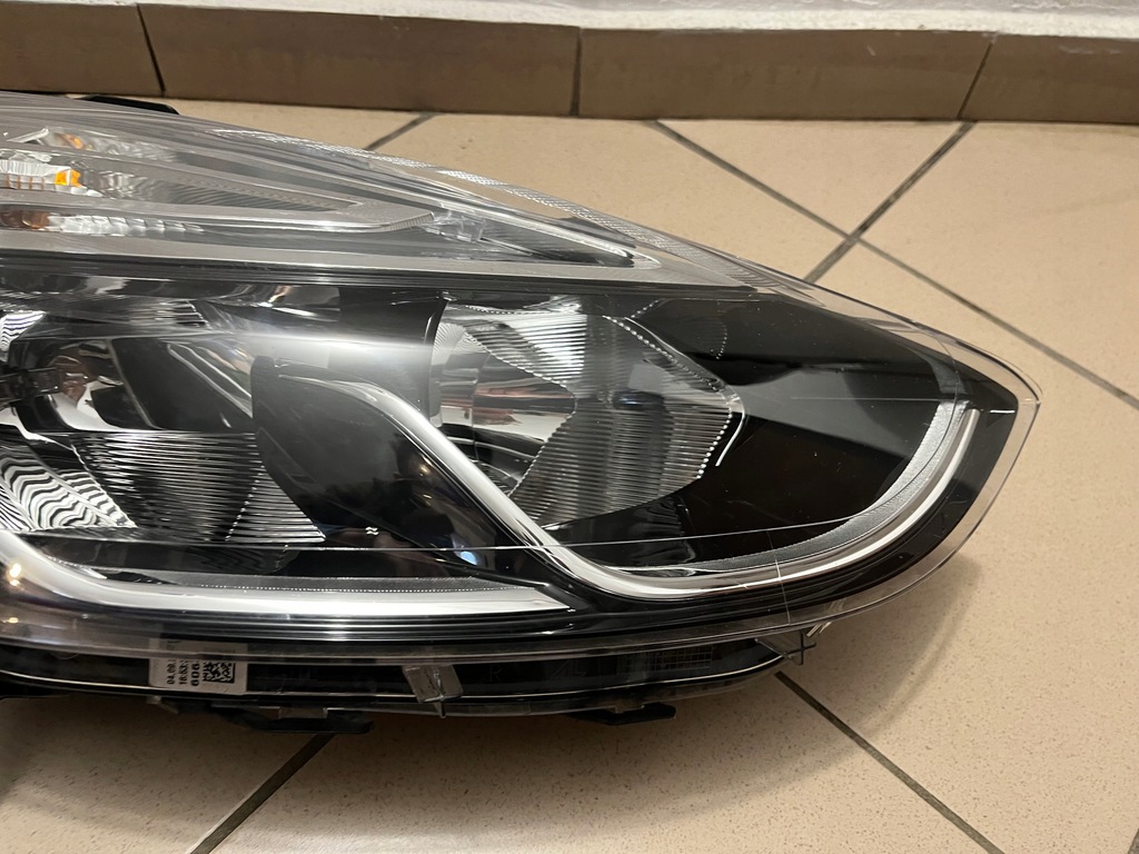 фото №9, Лампа передняя перед правая renault clio iv 4 12- 260103317r