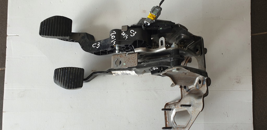 фото №1, Педаль педали citroen c3 ii 2010-2016 9682171580