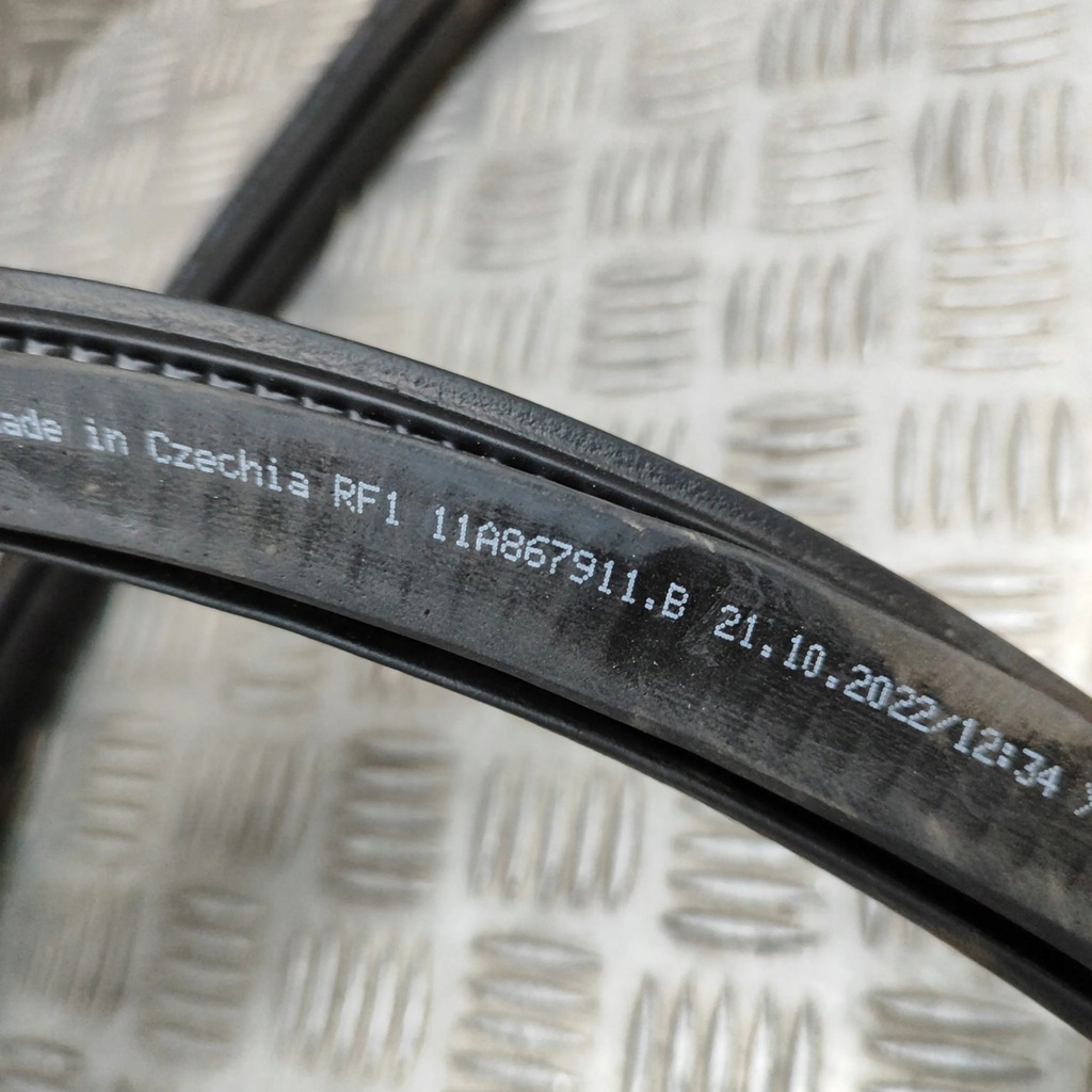 фото №6, Audi q4 sportback e-tron 2022 левая сторона прокладка дверь