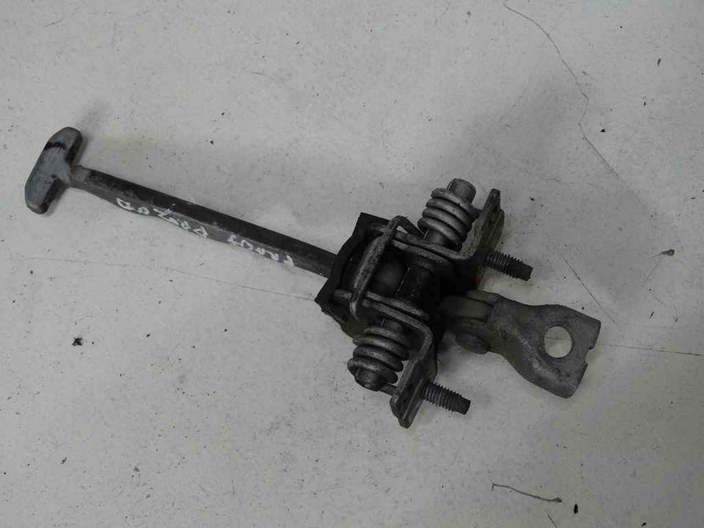 фото №1, Ограничитель дверь opel vectra правый перед