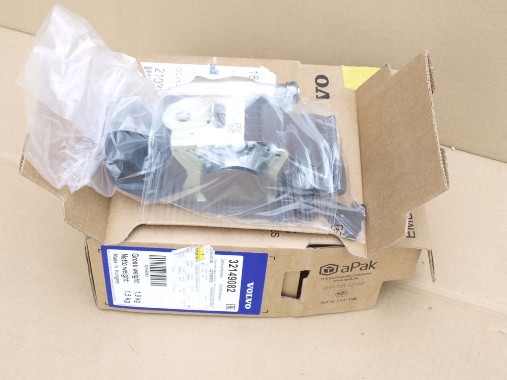 фото №1, Pas безпеки правий volvo xc60 ii org. новий