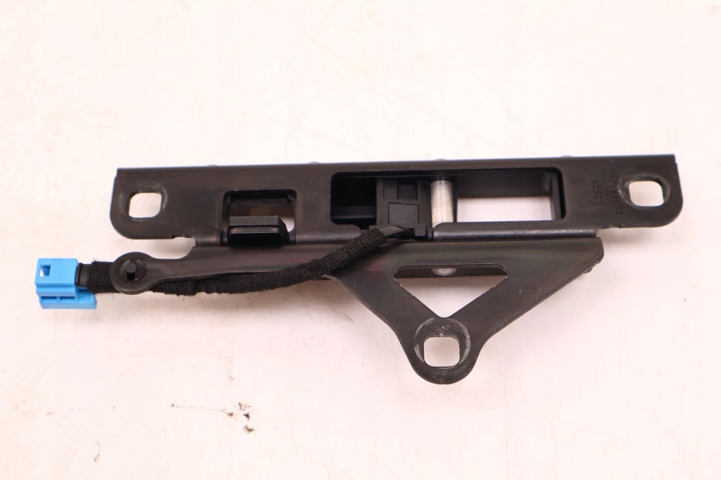 Mercedes-benz cle a236 замок засов крыша правый a2367700800 в Украине