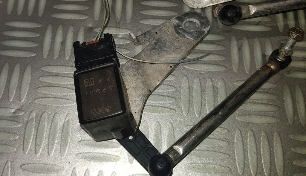 фото №6, Bmw e60 e61 e63 датчик рівня лампа xen вирівнювання світла перед 1093697