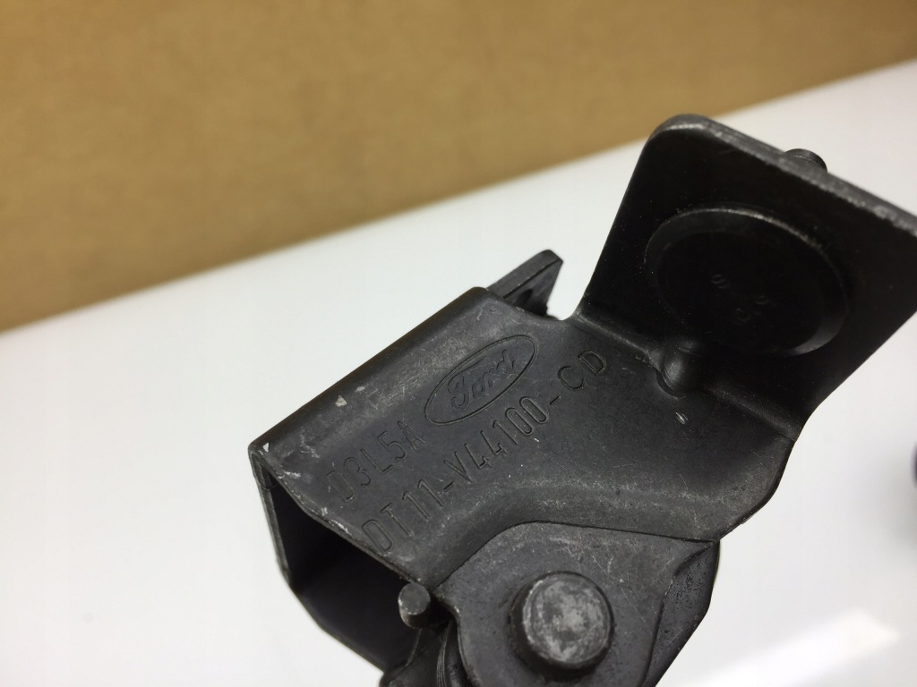 фото №3, Transit connect mk2 ii засувка двері лівий задня