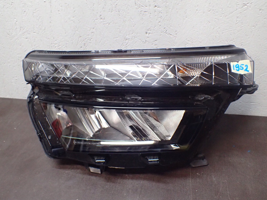 фото №1, Лампа перед правая skoda kamiq full led 658941016