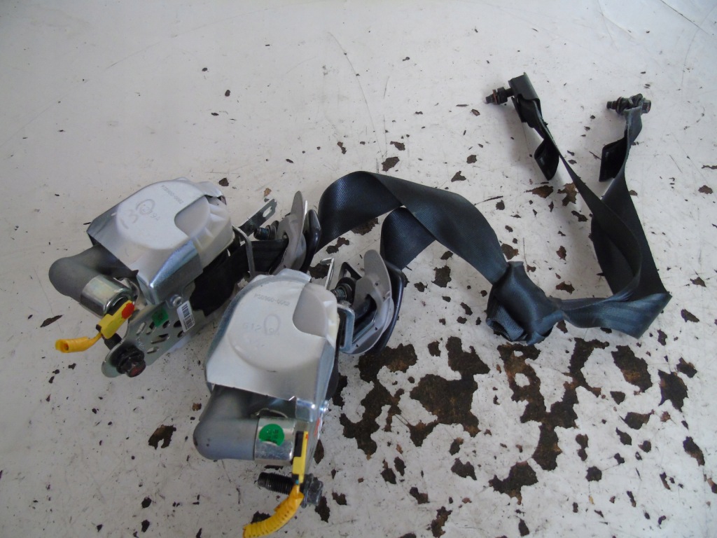 фото №1, Hyundai i30 ii pas правый перед передний 88810-a6000 88820-a6000tx hb 5d