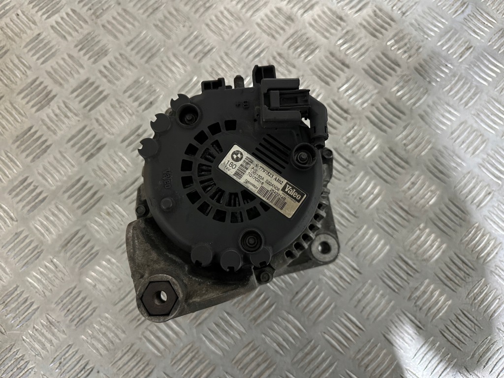 Bmw 7 e65 4.4d генератор 7797523 Недорого