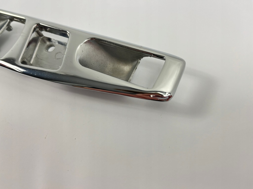 Захист корпус ручка права mercedes r107 sl Доставка