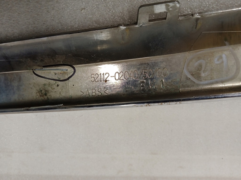 фото №8, Toyota auris ii 13-15 спойлер хром бампер