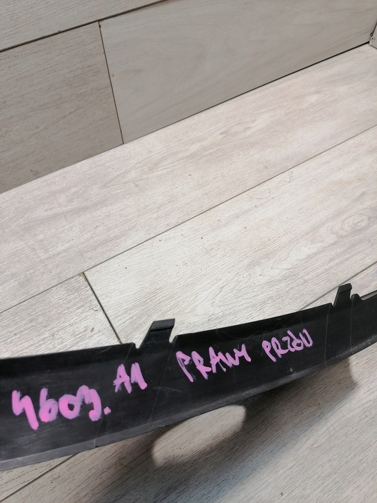 фото №11, Audi a1 решітка бампер правий перед 8x0807682a