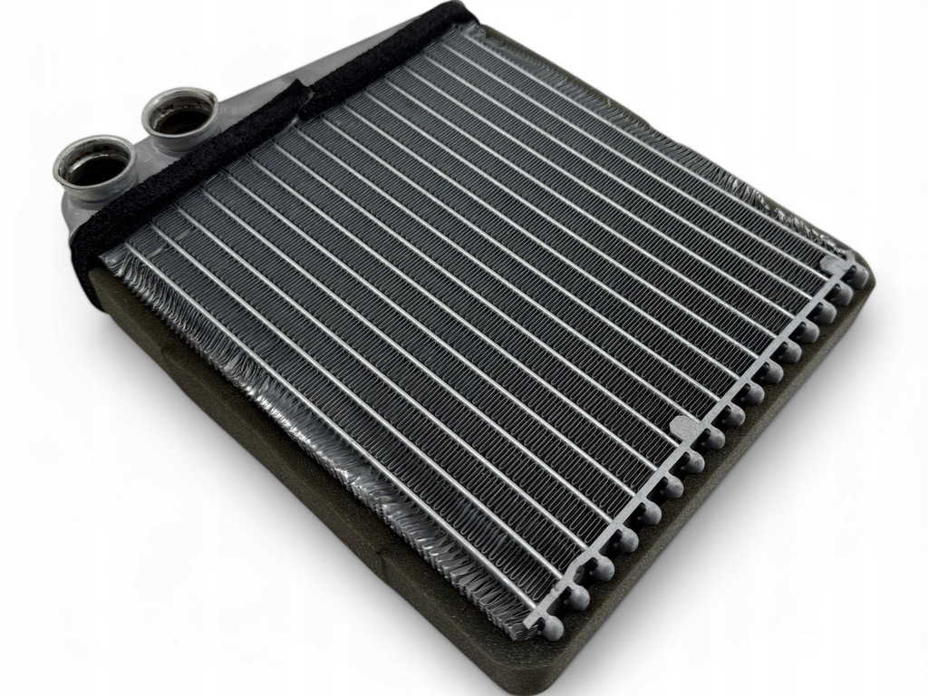 фото №8, Audi a3 s3 8p 2007 радиатор отопителя