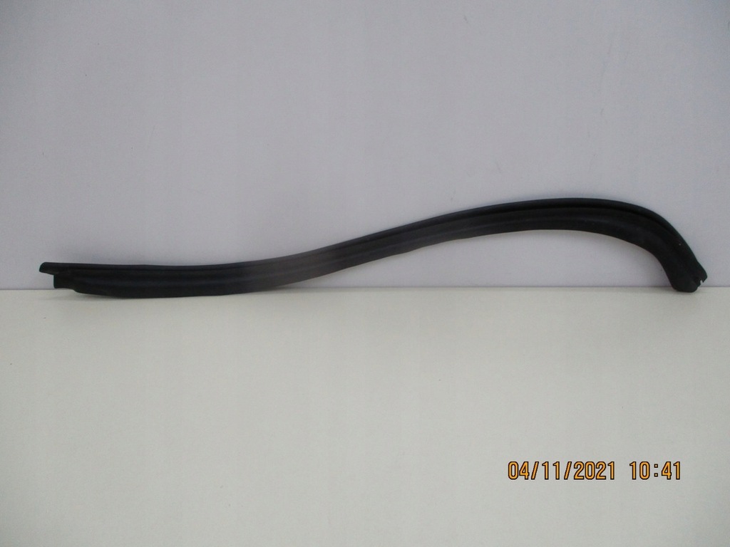 фото №1, Mercedes s-klasa w222 прокладка дверь левый задняя