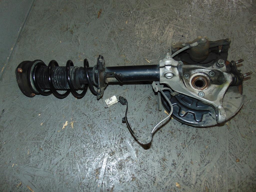 фото №7, Volkswagen оригинальный номер 5q0407257a поворотный кулак перед левая