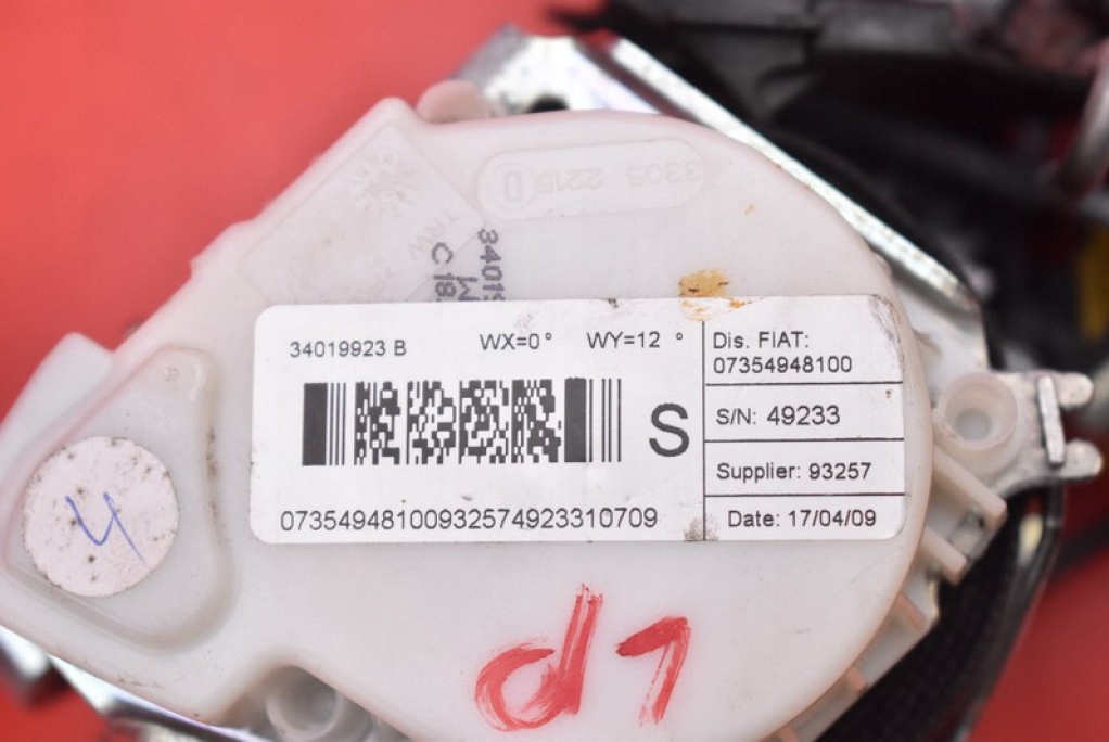 Ремінь безпеки лівий перед європа  33055165b lancia delta 3 3 08-14 Недорого