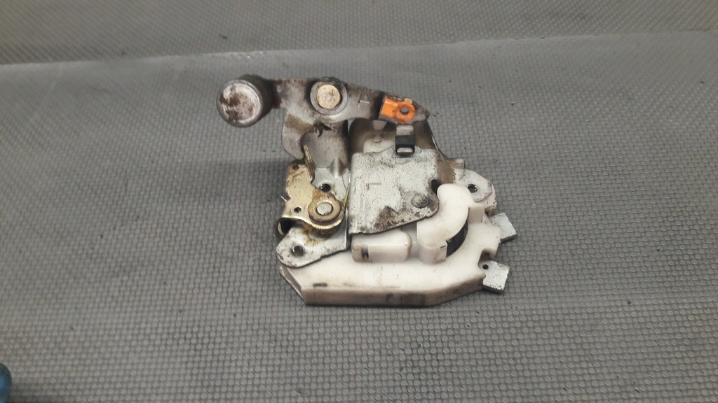 фото №7, Замок дверь раздвижных левый задняя mitsubishi l400