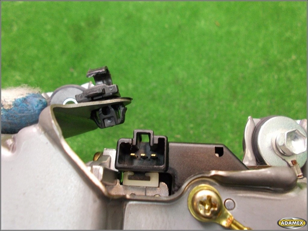 фото №6, Toyota avensis t25 04 hb моторчик дворники задняя