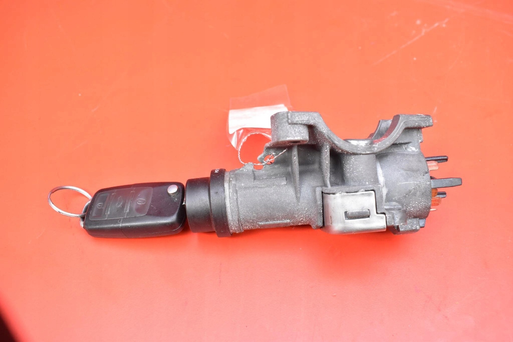 фото №5, Замок зажигания ключ 4b0905851g vw new beetle 1.9 tdi 100 km 98-05