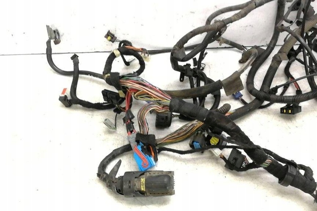 фото №8, Жгут двигателя alfa romeo gt 937_ 60688731 1.9l дизель 110kw 2004