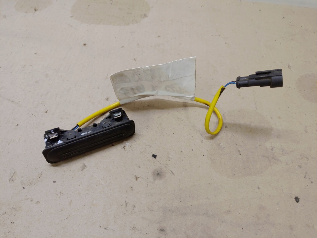 фото №1, Ручка микровыключатель крышки fiat doblo ii 10-15 orygina