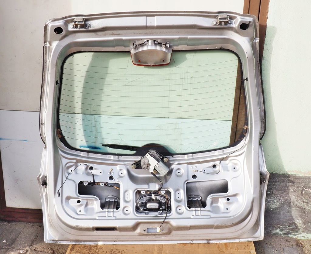 фото №5, Nssan micra k12 петля крышки задний багажника правый lub левый