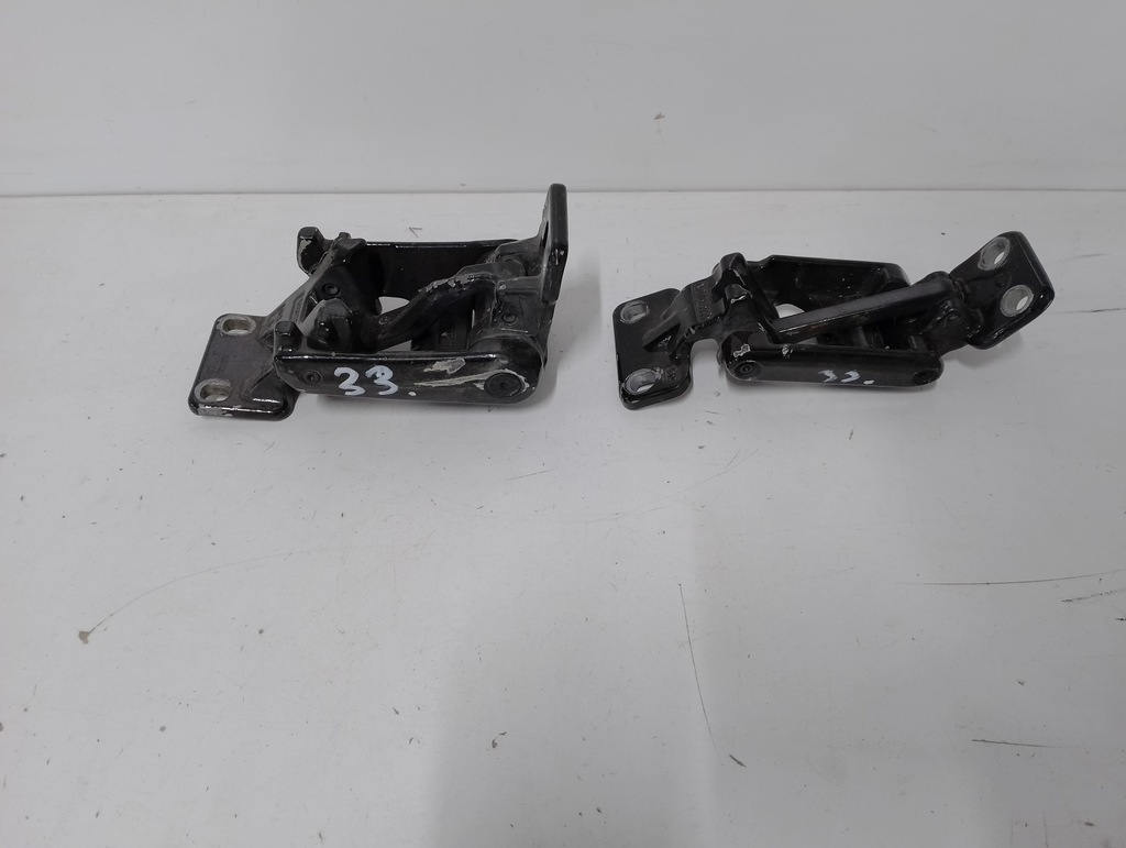 фото №1, Петля петлі двері правий задня sprinter 910 a9107409000 a9107409600 комплект