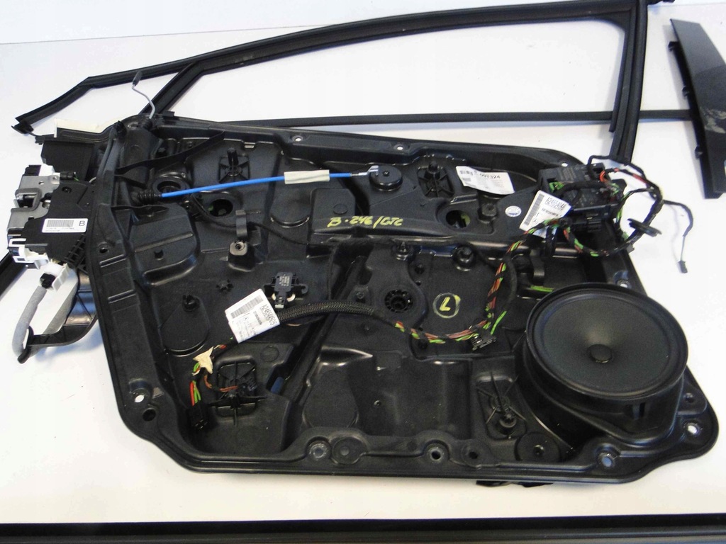 фото №8, Mercedes b w246 246 вкладыш дверь левая перед замок