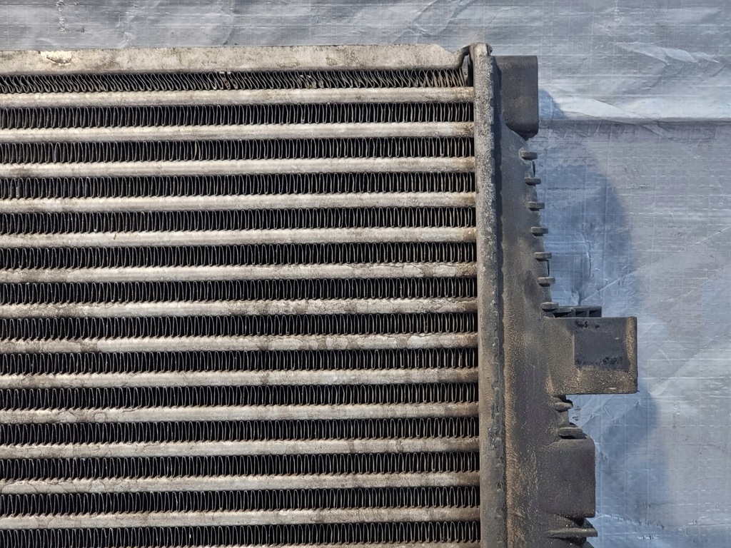 фото №13, Интеркулер радиатор воздуха оригинальный номер 60692222 alfa romeo 159 1.9 jtdm 150km