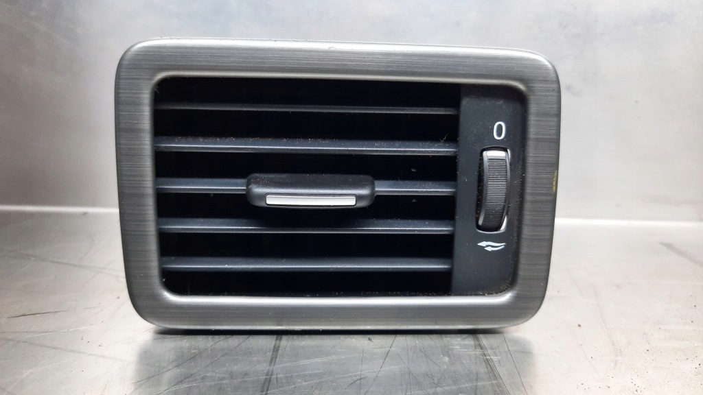 фото №1, Решётка обдув левая 30755183 volvo v70 iii s80 ii xc70 ii