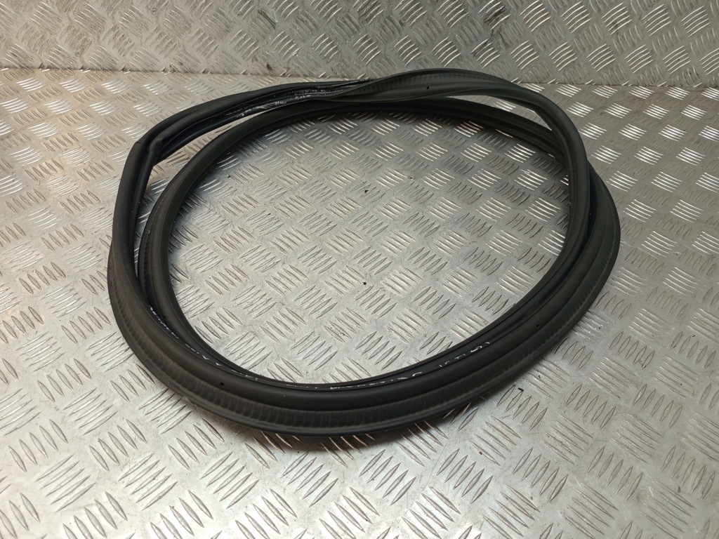 фото №12, Renault clio v lift прокладка крышки багажника задняя задняя