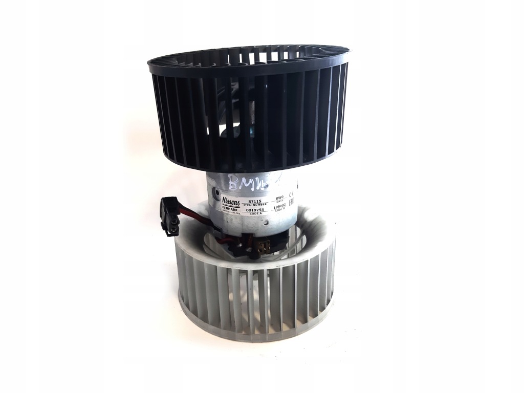 Купити Повітродувка обдув салону bmw x3 3.0 d 87115