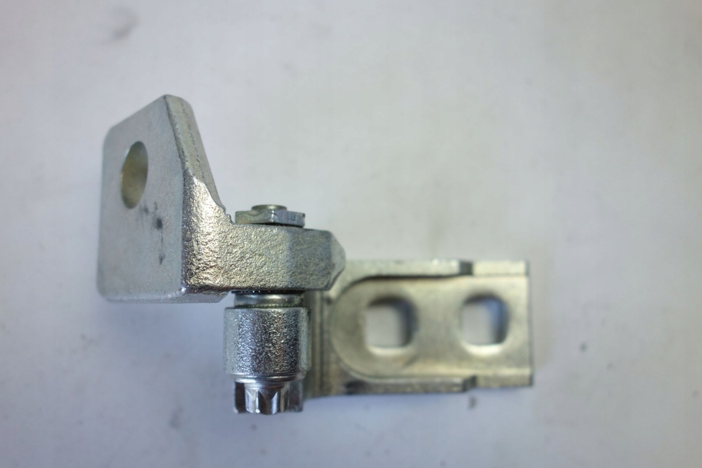 фото №1, Петля дверь перед правый верхний corsa d 13180564