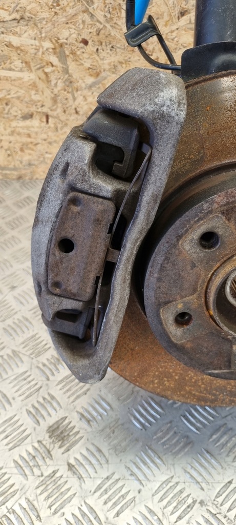 фото №6, Bmw e60 e61 поворотный кулак амортизатор 6772220 рычаг x-drive правый перед