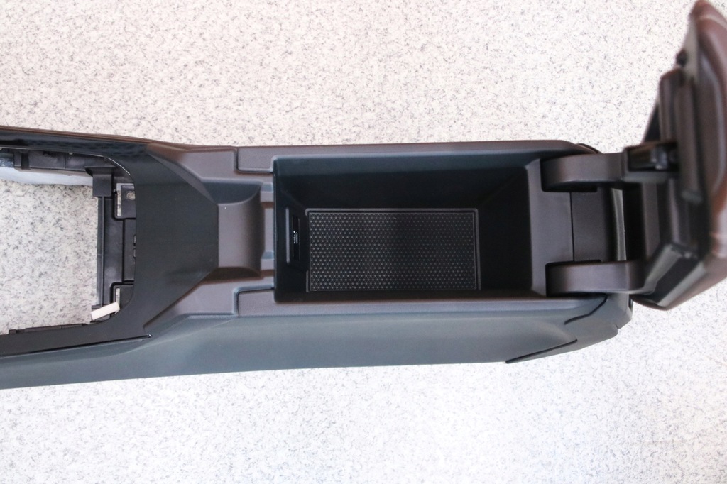 фото №10, Bmw 1 f40 туннель средний подлокотник mocca