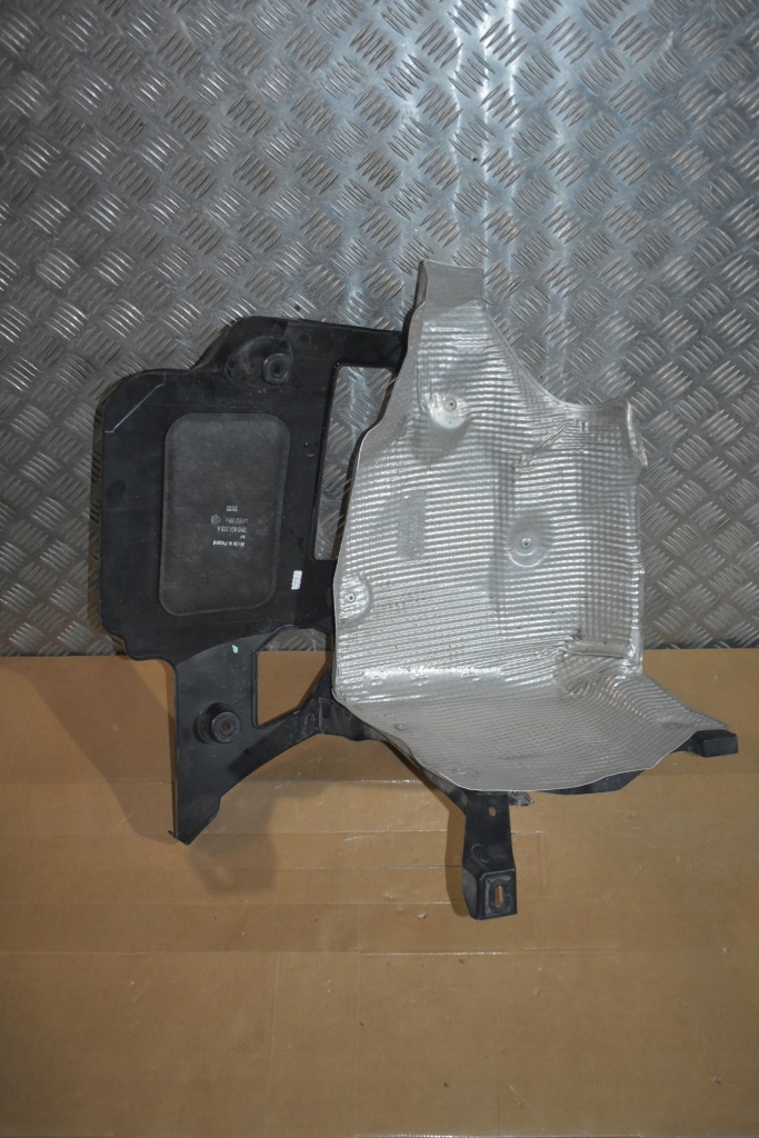 фото №1, Idealny напрямна бампера правий porsche panamera 971 1