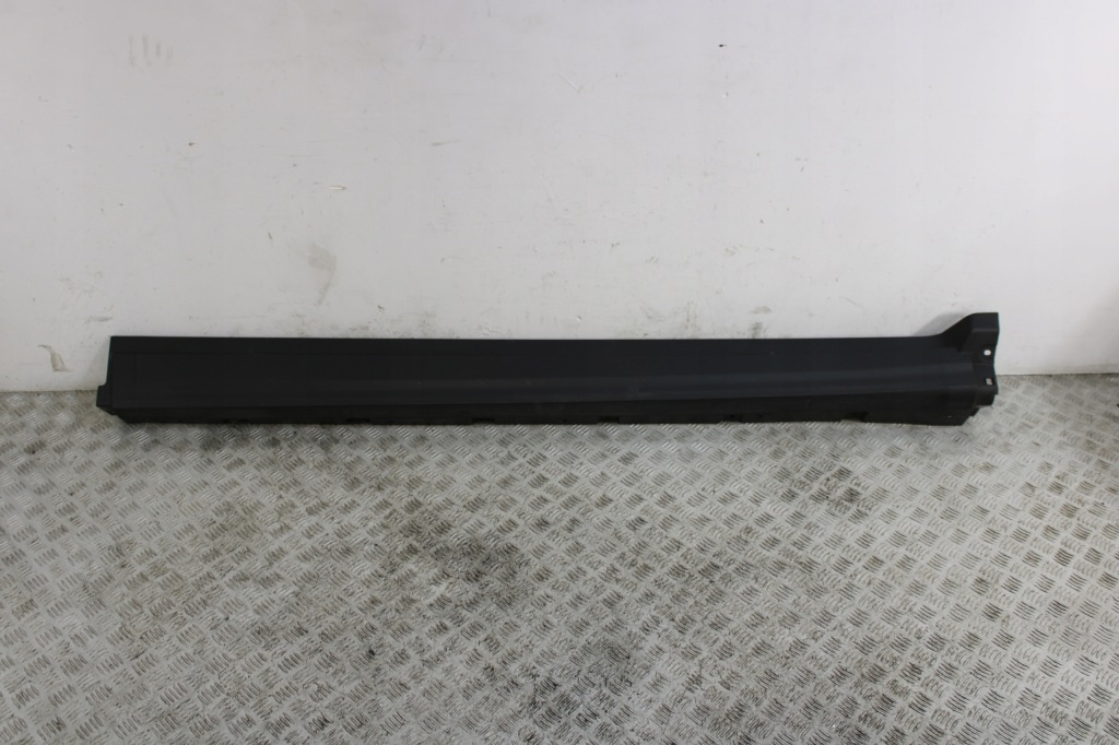 Купити Накладка поріг поріг лівий maserati levante m161 670040335