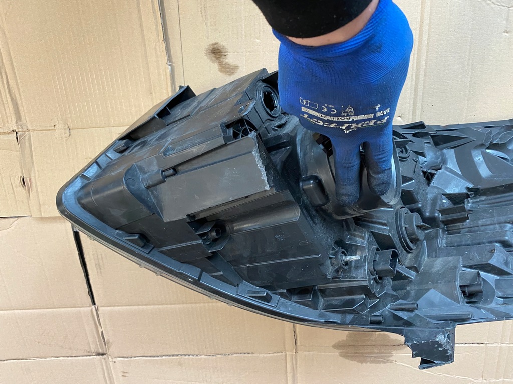 фото №11, Лампа передняя правая trafic vivaro iii 260108047r