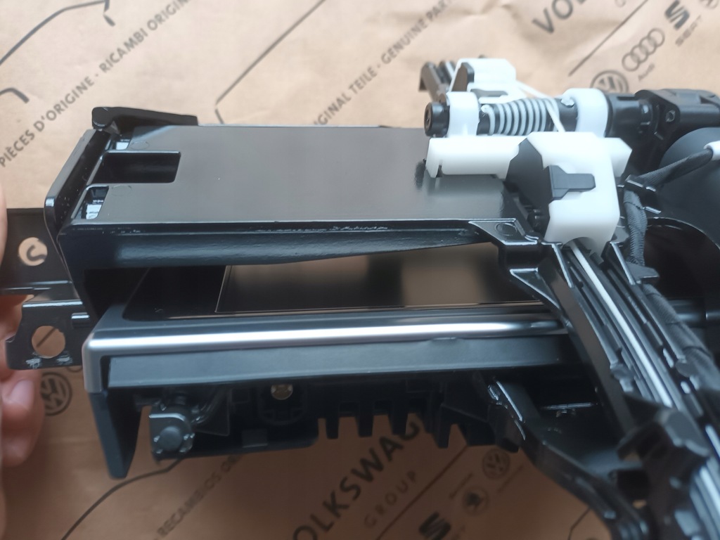 фото №7, Дисплей центральний з підйомник audi a6 c7 4g a7 номер 4g1919601ae 28 km