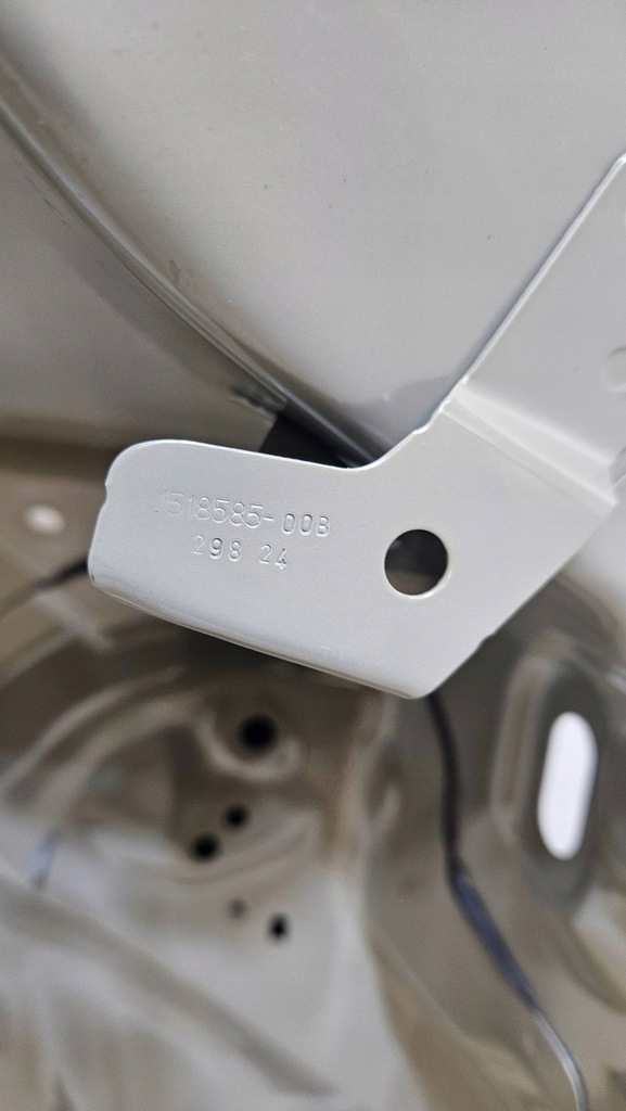 фото №9, Крыло задняя задний правый tesla model y 1518585-00-b