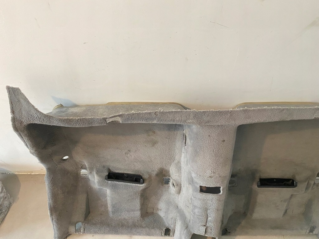 Килимок обшивка підлога сіра сіра mercedes w124 sedan 1246803741 Київ