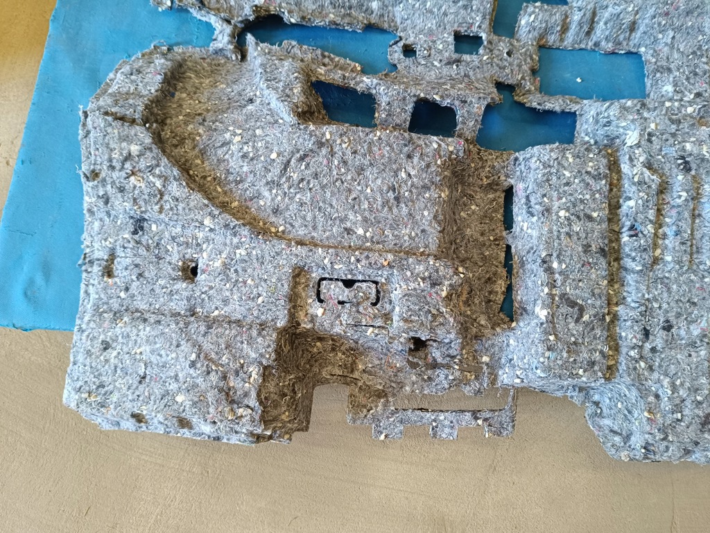 фото №13, Audi q3 f3 sportback 1.4tsi 110kw 2024r шумоизоляция пол войлок 83a863919b