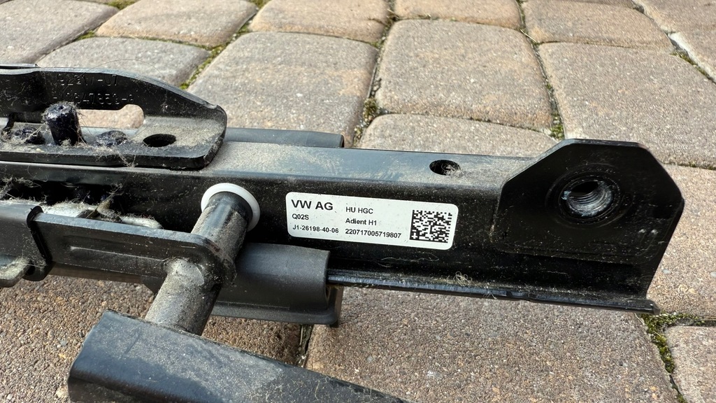 фото №4, Напрямна сидіння ручка кронштейн правий перед vw arteon, passat b8 przedlift